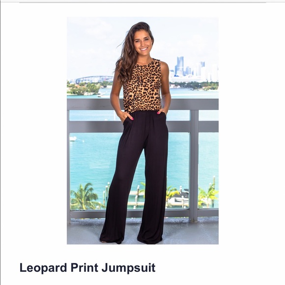 Adorable Stylish Jumpsuit with Pockets 🙌🏻 - Picture 1 of 1